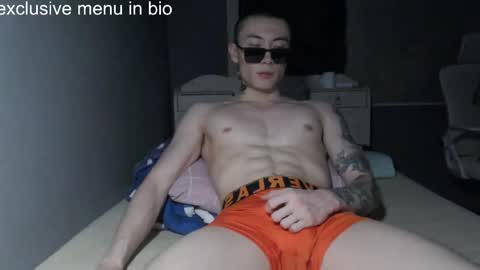 boxman556990 online show from April 29, 9:52 pm