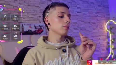 boyfox_tay online show from February 5, 8:01 pm