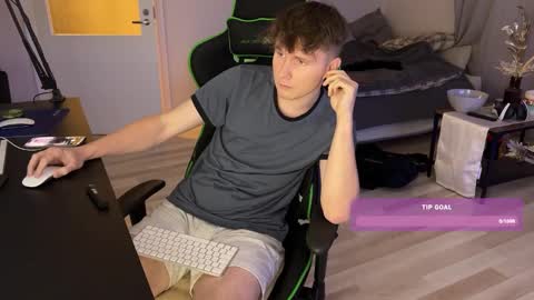 Eddie online show from December 28, 10:44 pm