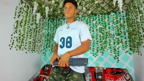 boys4hot_777 online show from March 11, 10:42 pm