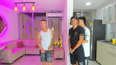 Snapshot of boysdeluxemilitary chatting on September 20, 5:43 am JHON ARES AND NEID online show from September 20, 5:43 am