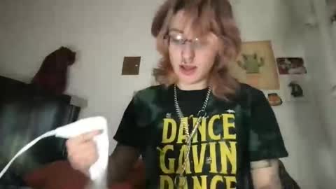 Snapshot of boywithbug chatting on March 6, 2:08 pm boywithbug online show from March 6, 2:08 pm