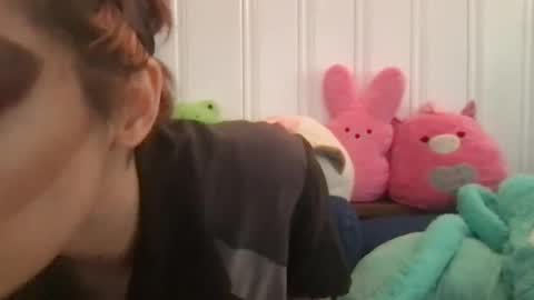 Snapshot of boywithbug chatting on February 6, 7:40 pm boywithbug online show from February 6, 7:40 pm