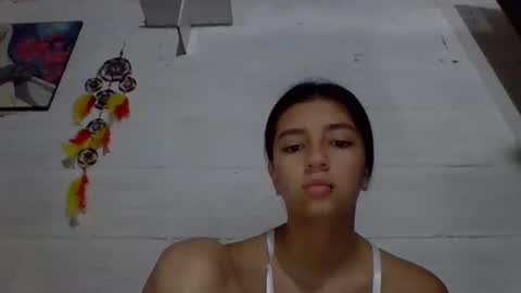 Snapshot of brad_and_emma293215 chatting on September 17, 12:25 am brad_and_emma293215 online show from September 17, 12:25 am