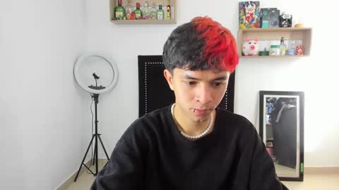 brad_thomson online show from December 1, 1:09 pm