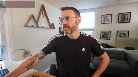 BradBronton online show from April 27, 6:16 pm