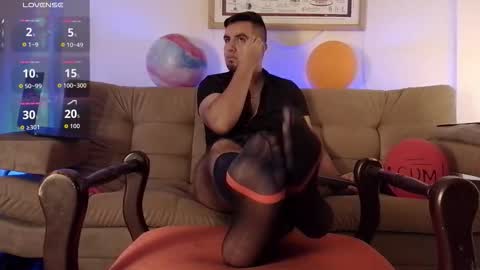 Bradley Colton Independ Model online show from December 13, 11:11 pm