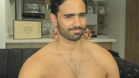 bradleymartin7 online show from March 5, 5:29 am