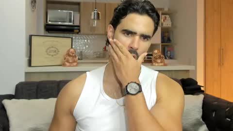 bradleymartin7 online show from November 13, 11:18 pm