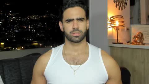 bradleymartin7 online show from December 3, 1:37 am