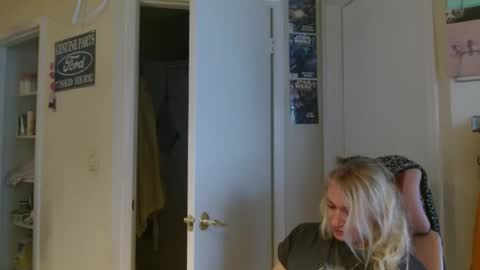 i am a naughty jedi knight online show from July 3, 2:55 pm