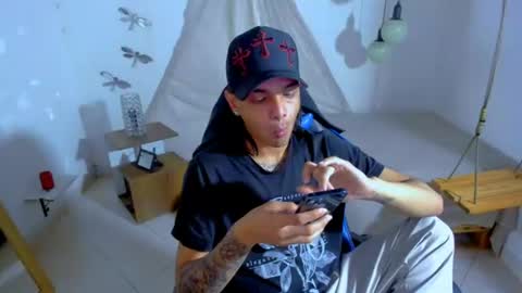 B R A N D online show from June 18, 2:28 am