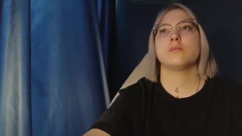 Belle  online show from March 12, 2:15 am