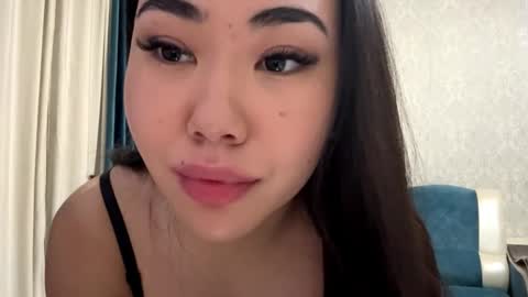 Snapshot of brandysveum chatting on October 14, 4:32 pm Aypril   online show from October 14, 4:32 pm