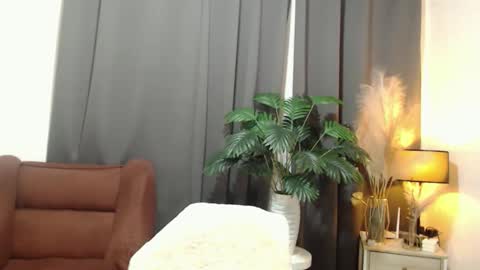 brazeen online show from April 25, 1:24 pm