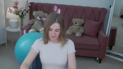 Bree online show from April 22, 1:29 pm