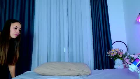 Brenda online show from October 19, 3:38 pm