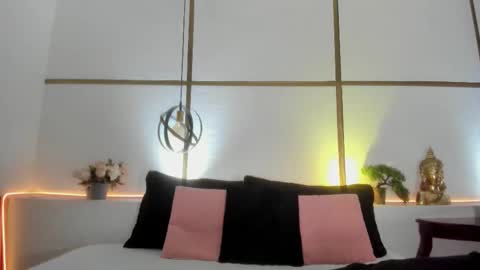 MeganBeaked online show from October 28, 11:55 am