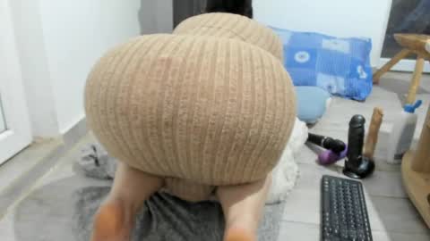 Brenda online show from May 29, 2:09 am