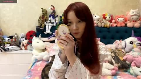 Mia   online show from May 2, 7:36 am