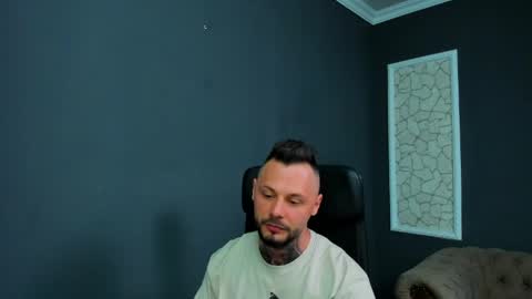 Brian online show from April 29, 4:39 am