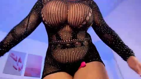   online show from June 25, 11:15 am