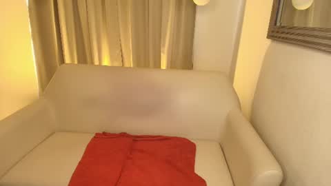 brianna_styles online show from June 16, 1:59 pm