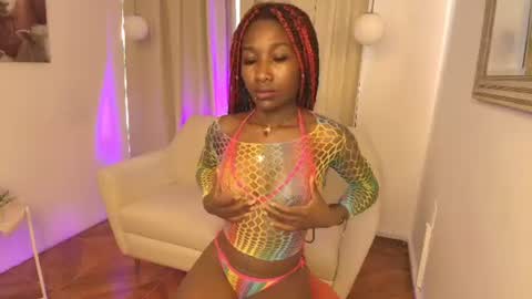 brianna_styles online show from June 25, 2:44 pm