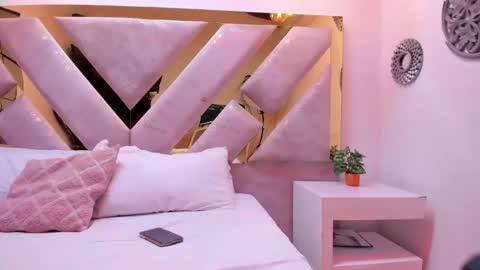 Brianna  online show from December 3, 11:44 am