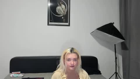 BriaShine online show from December 5, 3:21 pm