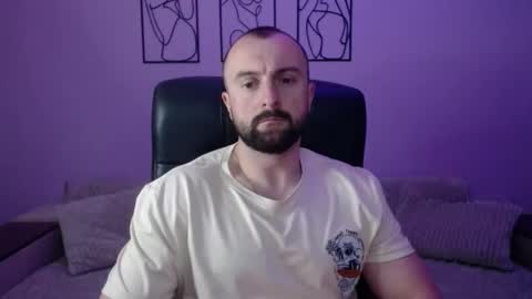 brindlefly69 online show from April 29, 10:53 am