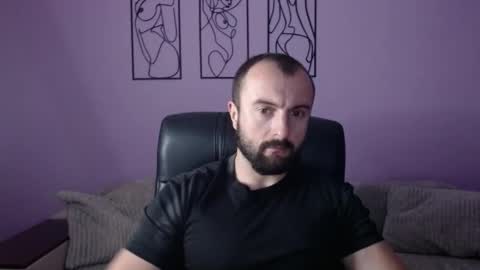 brindlefly69 online show from September 18, 11:47 am