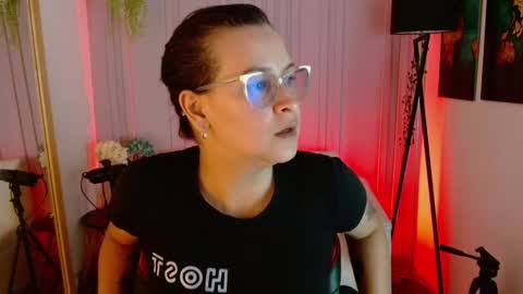 BRITNEEYTAYLOR1 online show from January 31, 7:18 pm