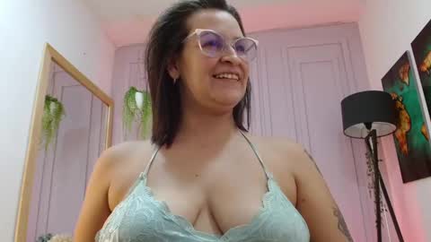BRITNEEYTAYLOR1 online show from January 16, 10:12 pm