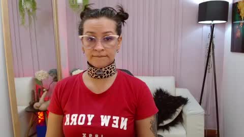 BRITNEEYTAYLOR1 online show from December 27, 9:43 pm