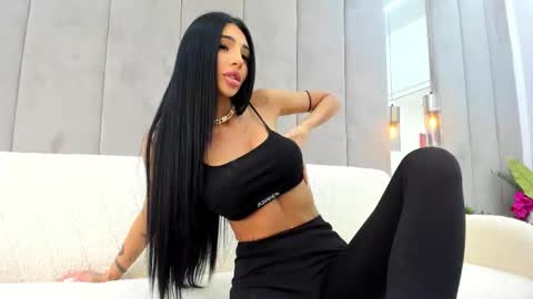 britney_charm online show from February 14, 8:39 am