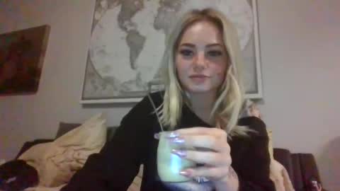 britneycherry08 online show from June 29, 3:36 am