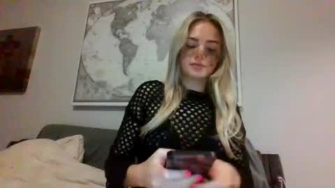 britneycherry08 online show from July 9, 4:49 am