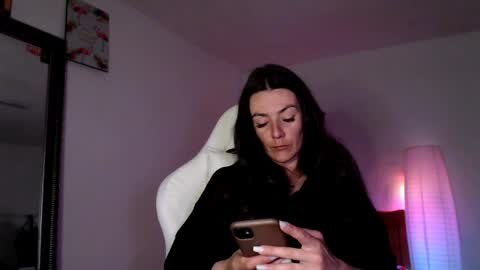 Britney online show from April 27, 7:06 am