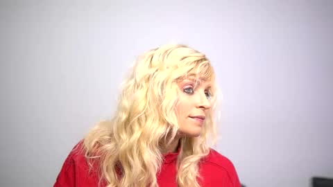 Snapshot of britneyhudson chatting on September 29, 3:27 am britneyhudson online show from September 29, 3:27 am