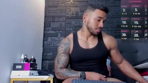 brock_hurn online show from November 10, 10:34 pm