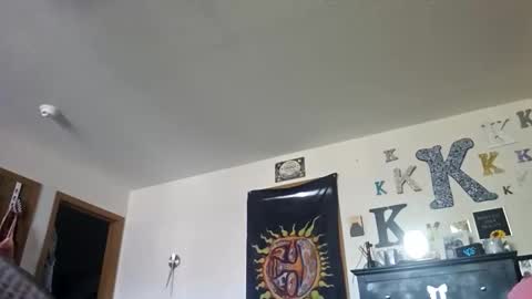 brockdemers1 online show from April 24, 9:06 pm