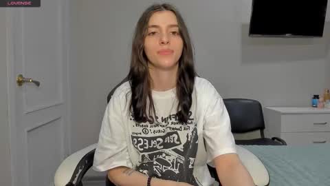 broosnica1 online show from December 23, 8:42 am