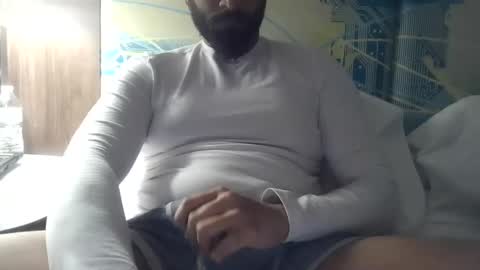 brownbd32 online show from February 5, 10:44 pm