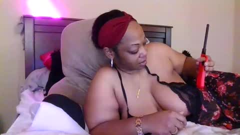 brownroundrenee online show from November 4, 11:22 am