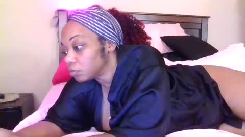 brownroundrenee online show from July 28, 5:46 pm