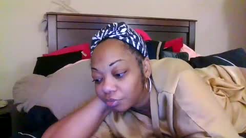 brownroundrenee online show from July 2, 11:15 am