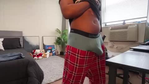 Brownskinshortyy online show from April 30, 5:51 pm