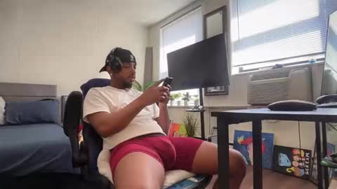 Brownskinshortyy online show from May 4, 3:40 pm