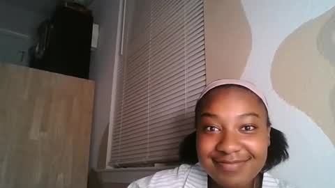 Brownsuagrcutie online show from October 27, 2:11 am